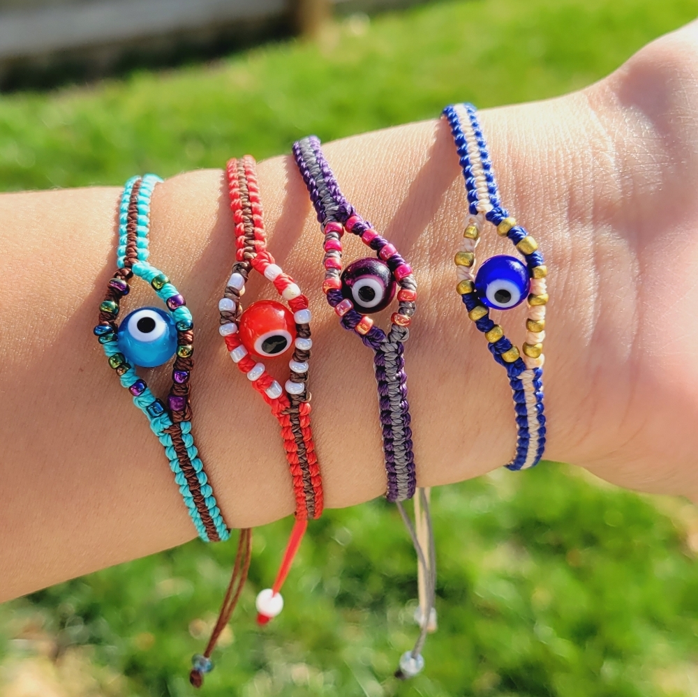 Hand-woven Macrame Evil Eye Bracelet